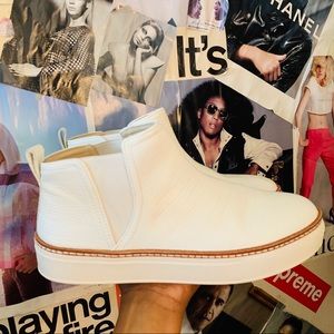 Zara Chelsea sneaker..